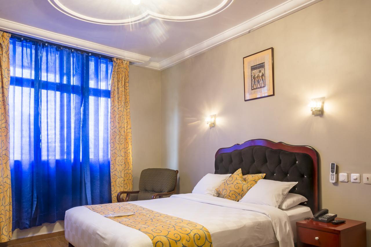 דואלה Hotel La Falaise Bonanjo מראה חיצוני תמונה