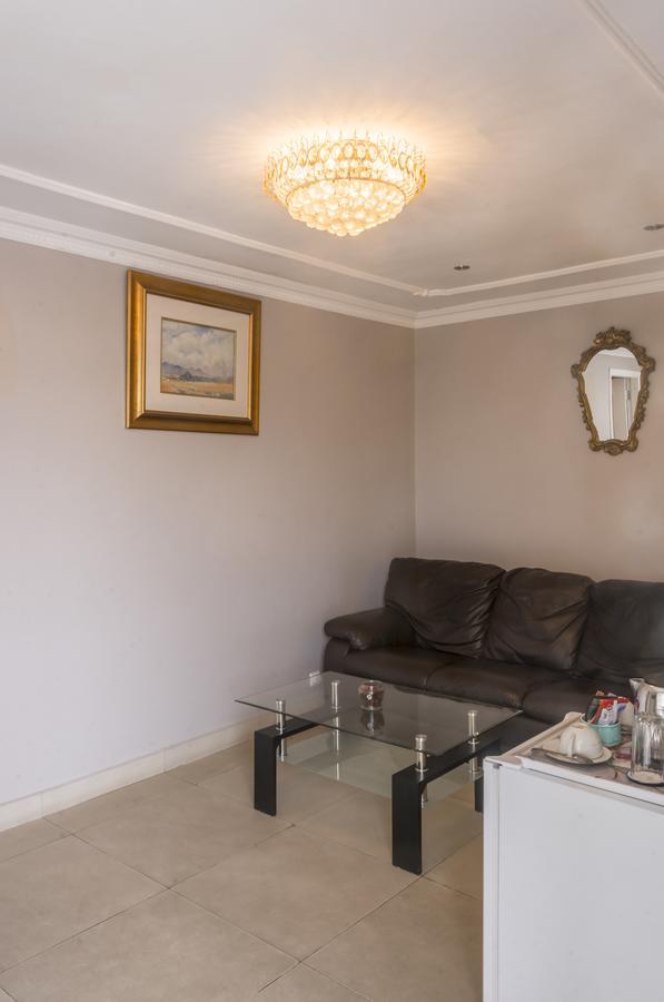 דואלה Hotel La Falaise Bonanjo מראה חיצוני תמונה