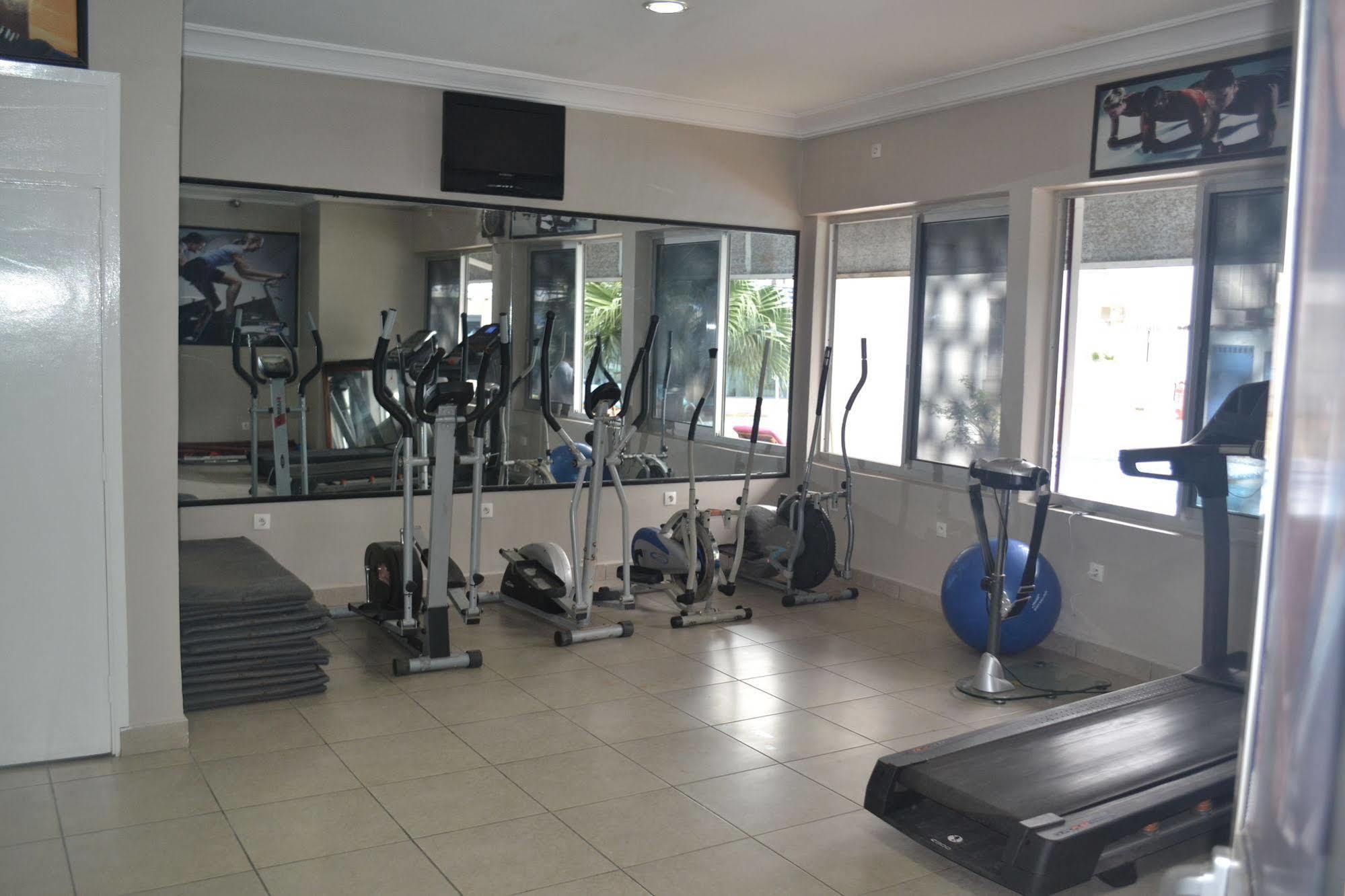דואלה Hotel La Falaise Bonanjo מראה חיצוני תמונה